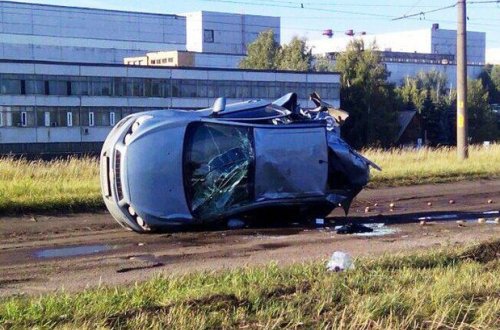 Qadın sürücü Bakı-Quba yolunda maşını aşırtdı
