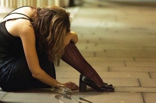 Bərdədə içkili qadını maşın vuraraq öldürü