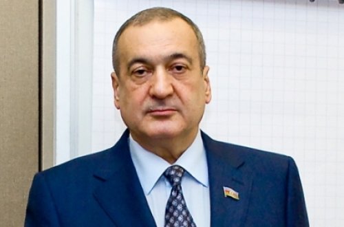 Deputat qudasını həbsdən necə qurtardı