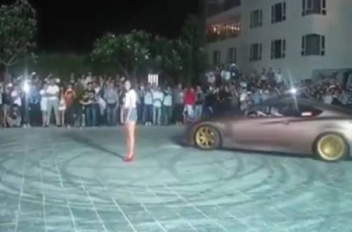 Avtomobillə elə şou göstərdi ki...