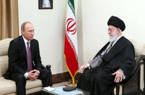 Vladimir Putin İranın dini lideri ilə görüşüb