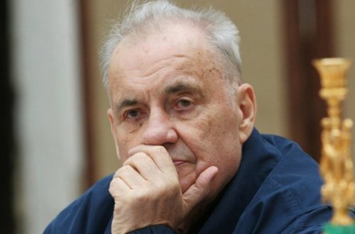 Tanınmış kinorejissorun vəziyyəti ağırlaşıb