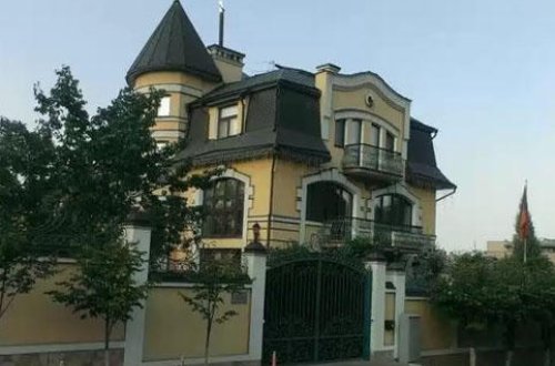 Ermənistanın səfiri adam gizlədir