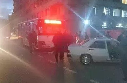 Bakıda avtobus qəzası: yaralı var