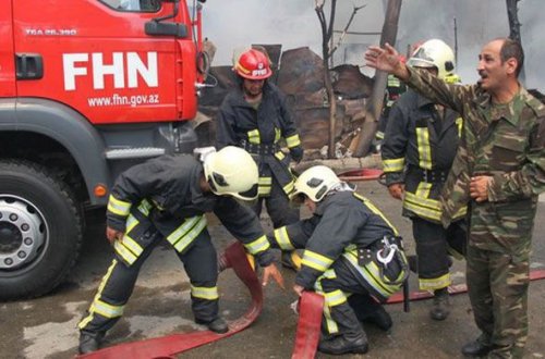 Bakıda mənzildə partlayış baş verib