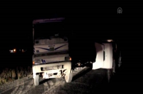 Mikroavtobusla yük maşını toqquşdu