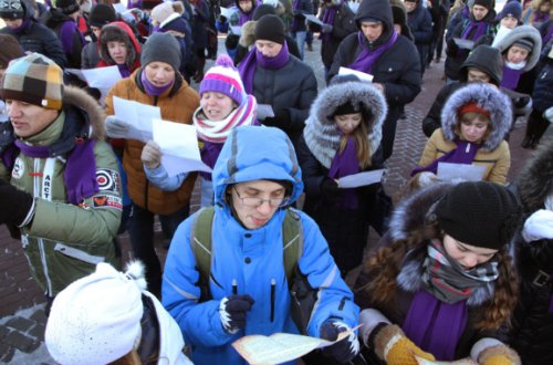 1500 səhifəlik kitabı 2 dəqiqəyə oxudular