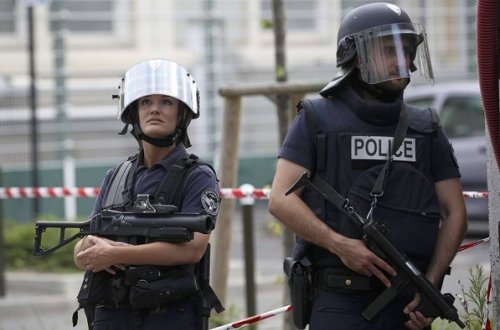 Fransada kilsəyə hücum