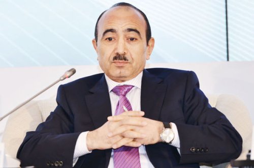 Əli Həsənov: Azərbaycan müstəqil siyasət həyata keçirir