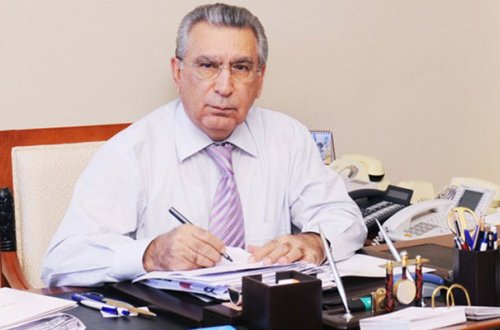 Ramiz Mehdiyevin monoqrafiyası tacik dilində