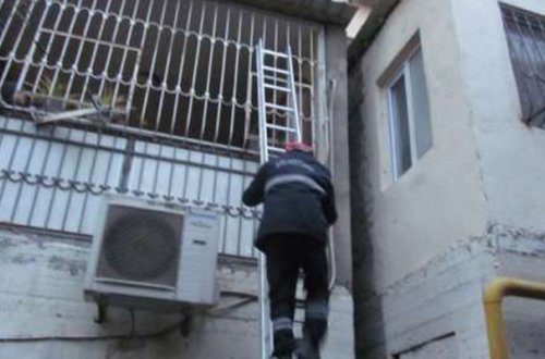 Evində huşsuz vəziyyətdə tapıldı