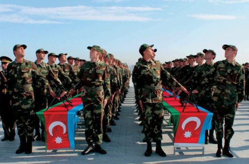 Azərbaycan prezidenti hərbi xidmətlə bağlı qanuna dəyişiklik etdi