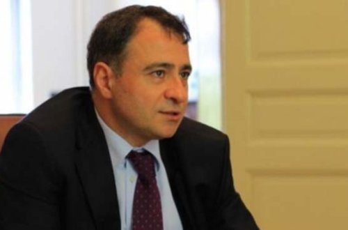 Eldar Mahmudovun XİN-dəki qohumları kimlərdir?