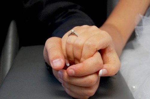 Bakıda kişi cinsindən olan “gəlin”in toyu keçirilir