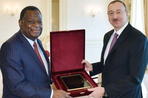 İlham Əliyevə BMT-nin Əhali Fondunun mükafatı təqdim olundu