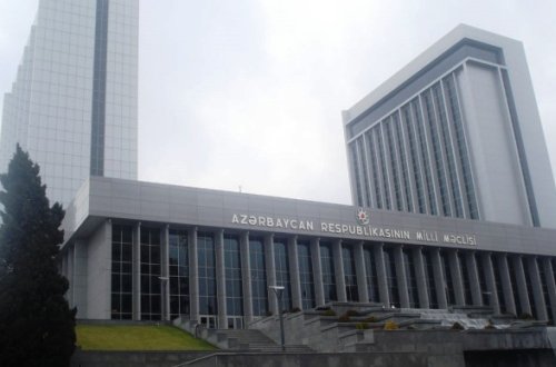 Milli Məclisin ilk iclası nə vaxtdır?