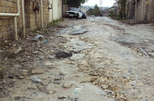 Bakının sulu `təpəsi`...