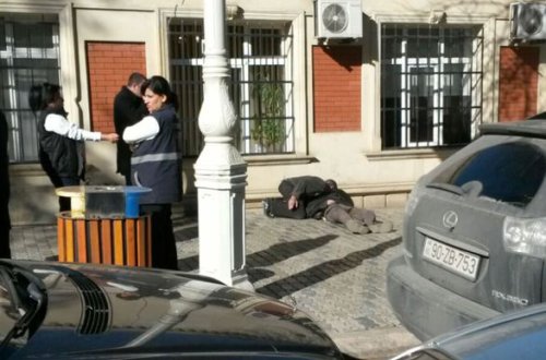 Gəncədə məhkəməyə çağırılan şəxs orada ölüb