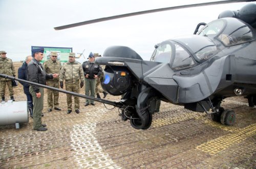 Zakir Həsənov döyüş helikopterlərini havaya qaldırdı