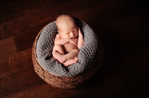 ​Bakıda polis bölməsinin yaxınlığında yeni doğulmuş körpə tapılıb