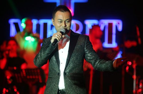 Sərdar Ortaç Bakıya gəlir