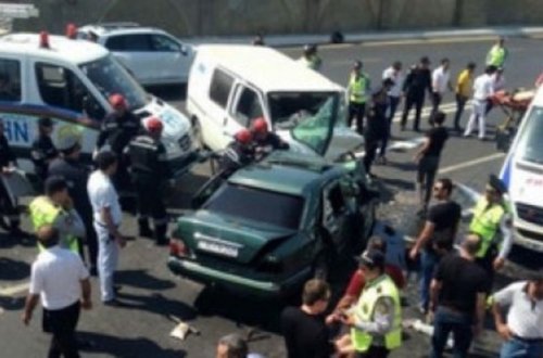 Bakıda baş verən yol qəzasında üç qardaş yaralanıb
