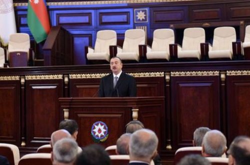 İlham Əliyev AMEA-nın 70 illik yubileyində