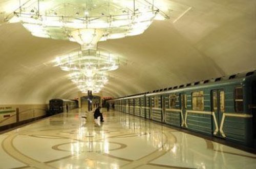 Metropoliten işçilərinin peşə bayramıdır