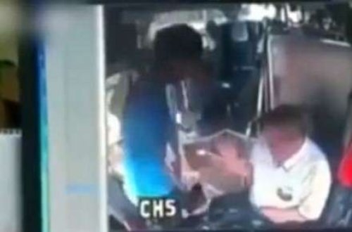 Sürücü sərnişini bu hala saldı