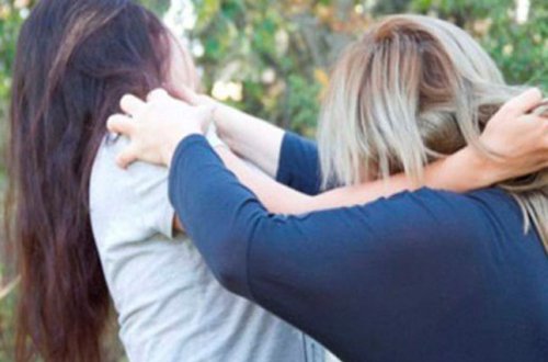 Saçından tutaraq yerdə sürüdü