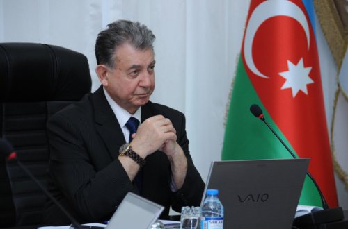 AMEA prezidenti institut direktorları arasında gənclərin olmaması səbəbini açıqladı