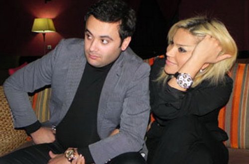 Rəqsanənin eks-sevgilisinin məhkəməsi başladı