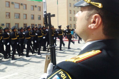 DİN əsgərlikdə olmuş hündürboy gənclərə müraciət etdi