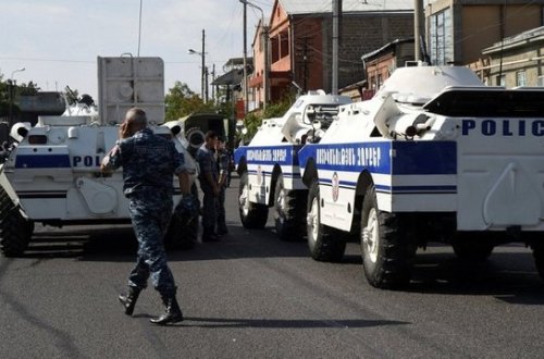 İrəvanda girov əməliyyatından görüntülər