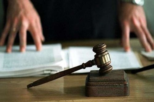 Keçmiş icra başçısının həbsdəki qızı narazıdı