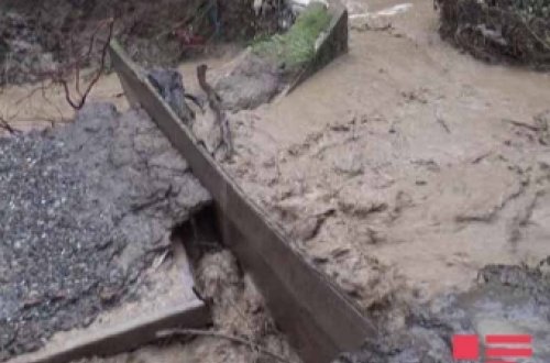 Sel suları fəsadlar törətdi