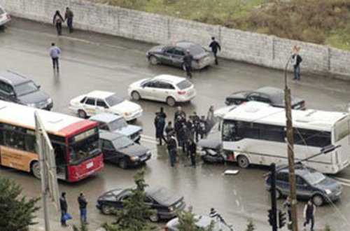 Bakıda avtobus qəzası