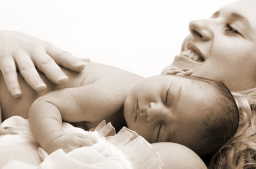 Azərbaycanda ana övladına ikinci həyat bəxş etdi