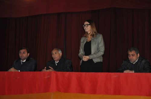 Seçiciləri Qənirə Paşayevaya: 