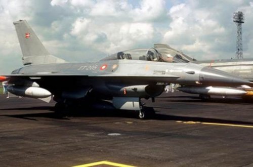 Təyyarə dənizə düşdü