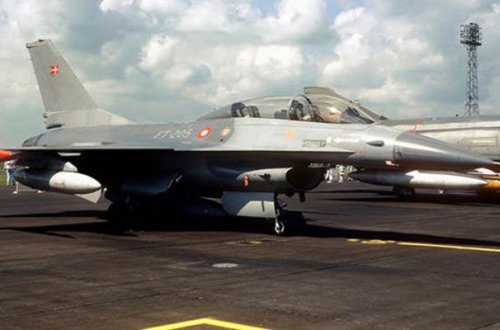 Təyyarə dənizə düşdü