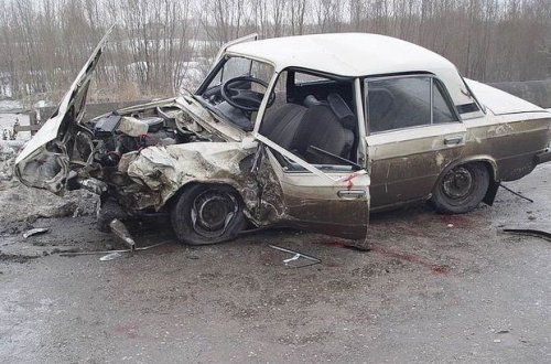 Yevlaxda qəza: 3 yaşlı uşaq və sürücü öldü