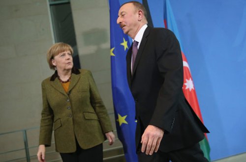 İlham Əliyevdən Merkelə məktub