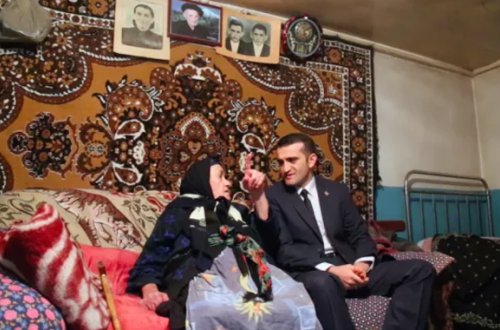 15 nəvəsi və 13 nəticəsi olan 90 yaşlı nənənin Əhməd Şahidovla maraqlı dialoqu