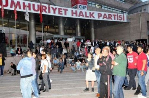CHP-nin binasına silahlı hücum