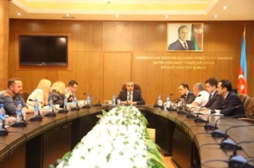 Azay Quliyev Rusiyanın aparıcı KİV nümayəndələri ilə görüşüb