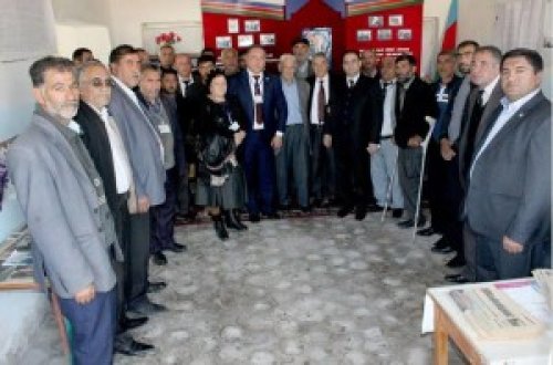 İsmayil Agayevin seçicilərlə görüşləri davam edir