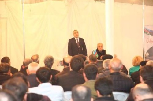 Azay Quliyevin seçicilərlə görüşləri davam edir