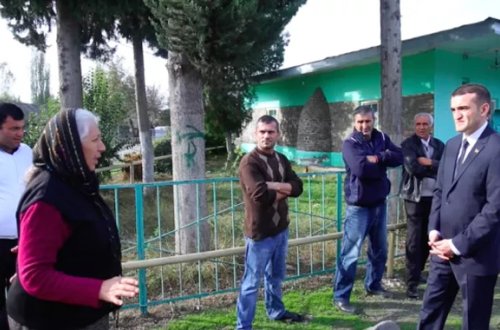 “Bizim qayğılarımızla maraqlanan deputat istəyirik”