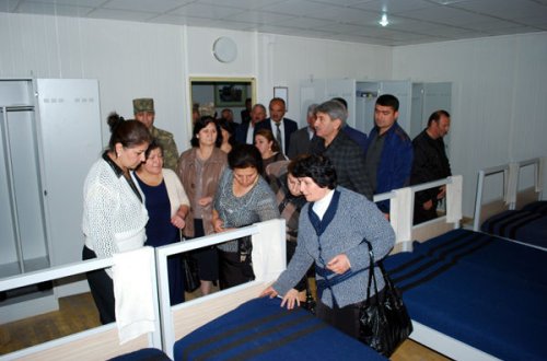 Xalq ordusu ilə yaxından tanış oldu